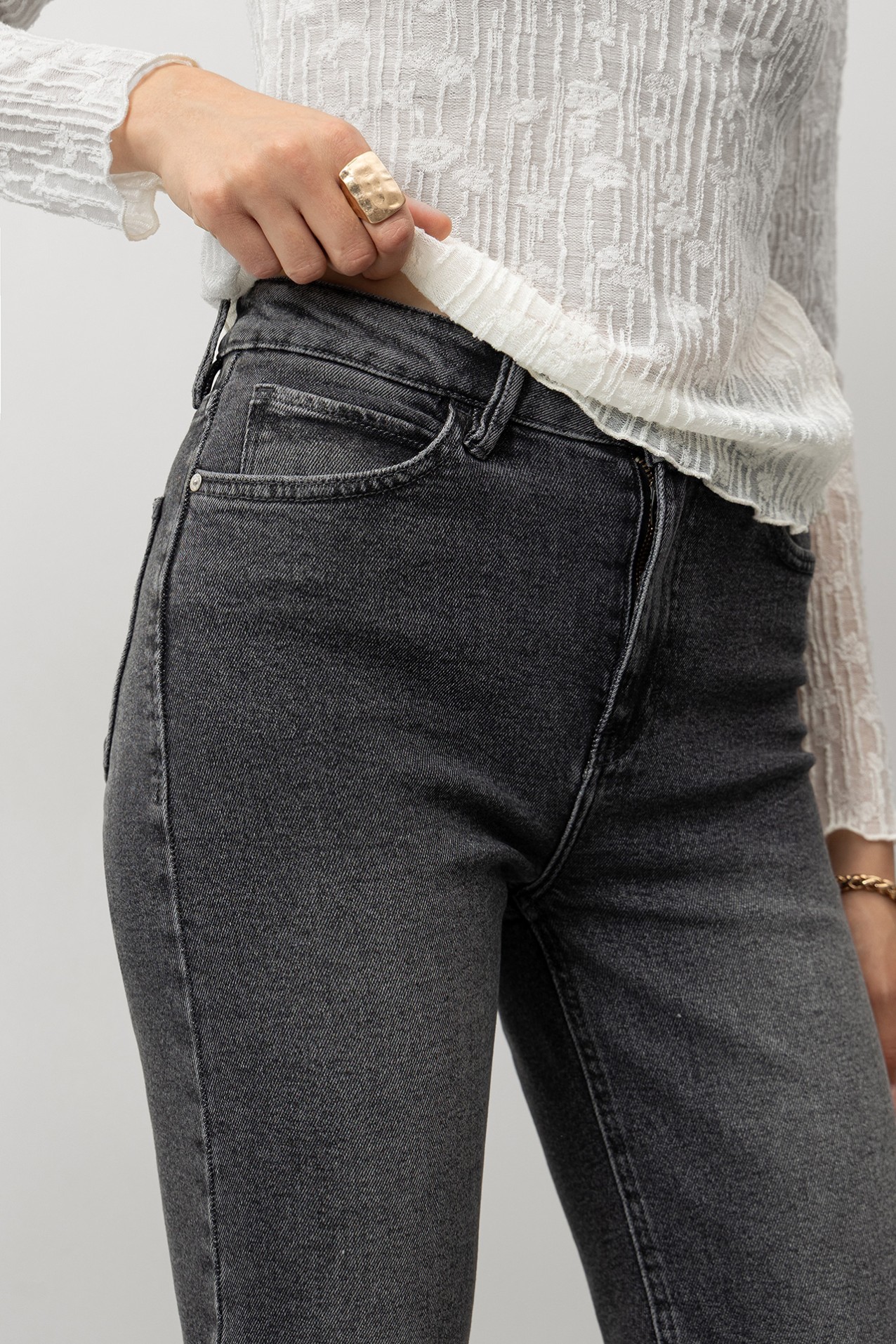 London Mom Slim Jeans