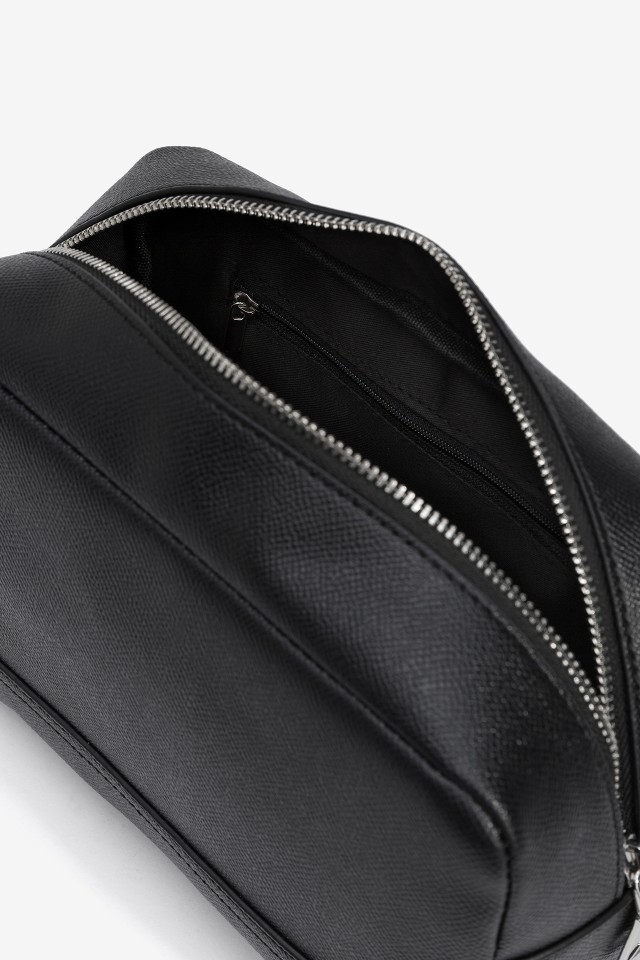 Faux Leather Effect Wash Bag Faux Leather Effect Wash Bag