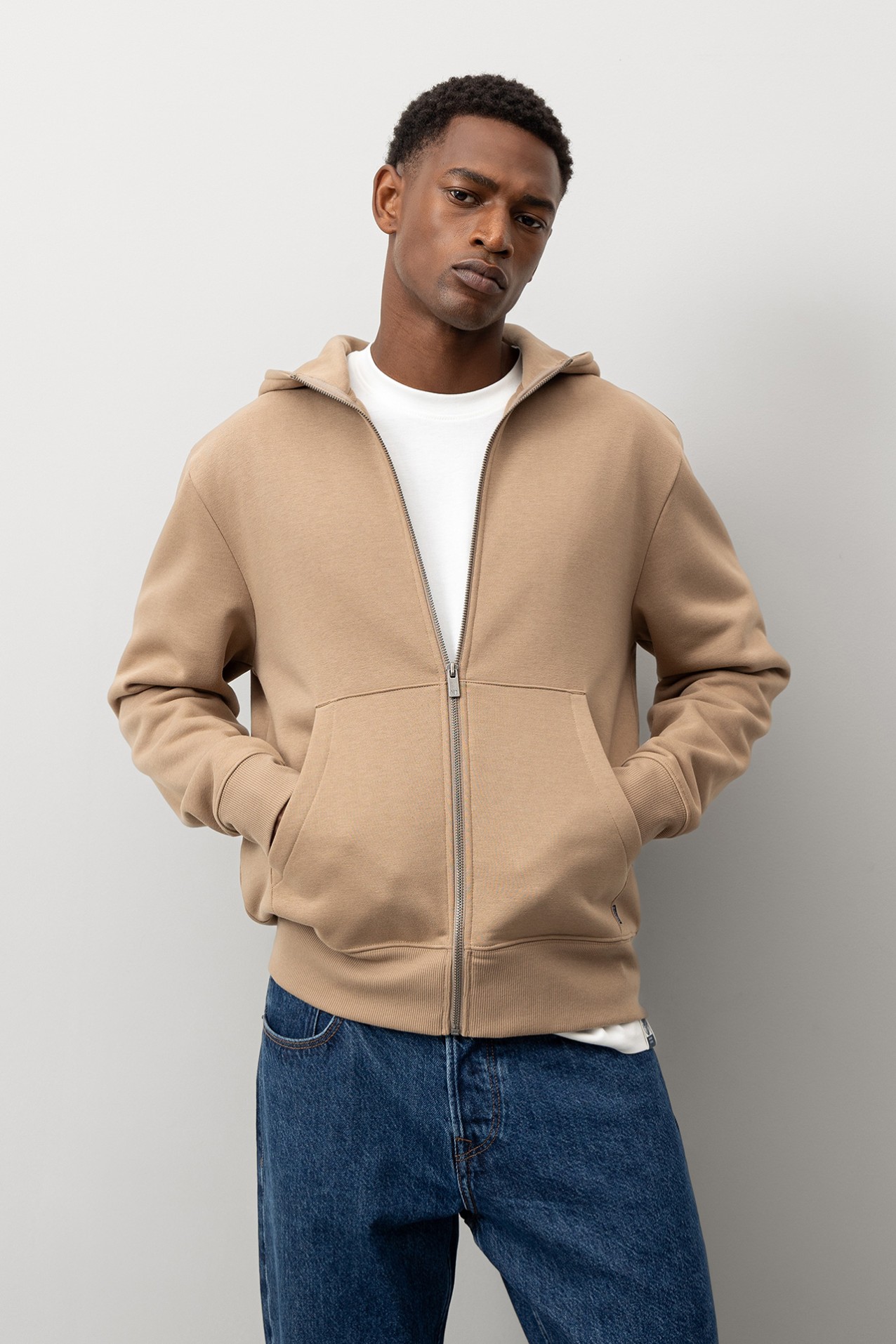 Casaco Castanho com Capuz