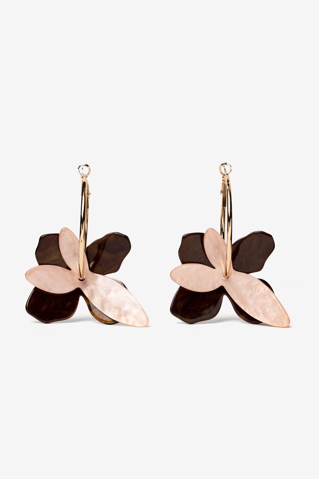 Pendientes florales dorados
