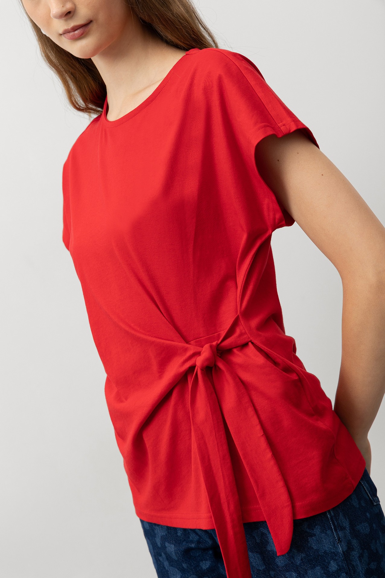 T-shirt com Amarrao Assimtrica