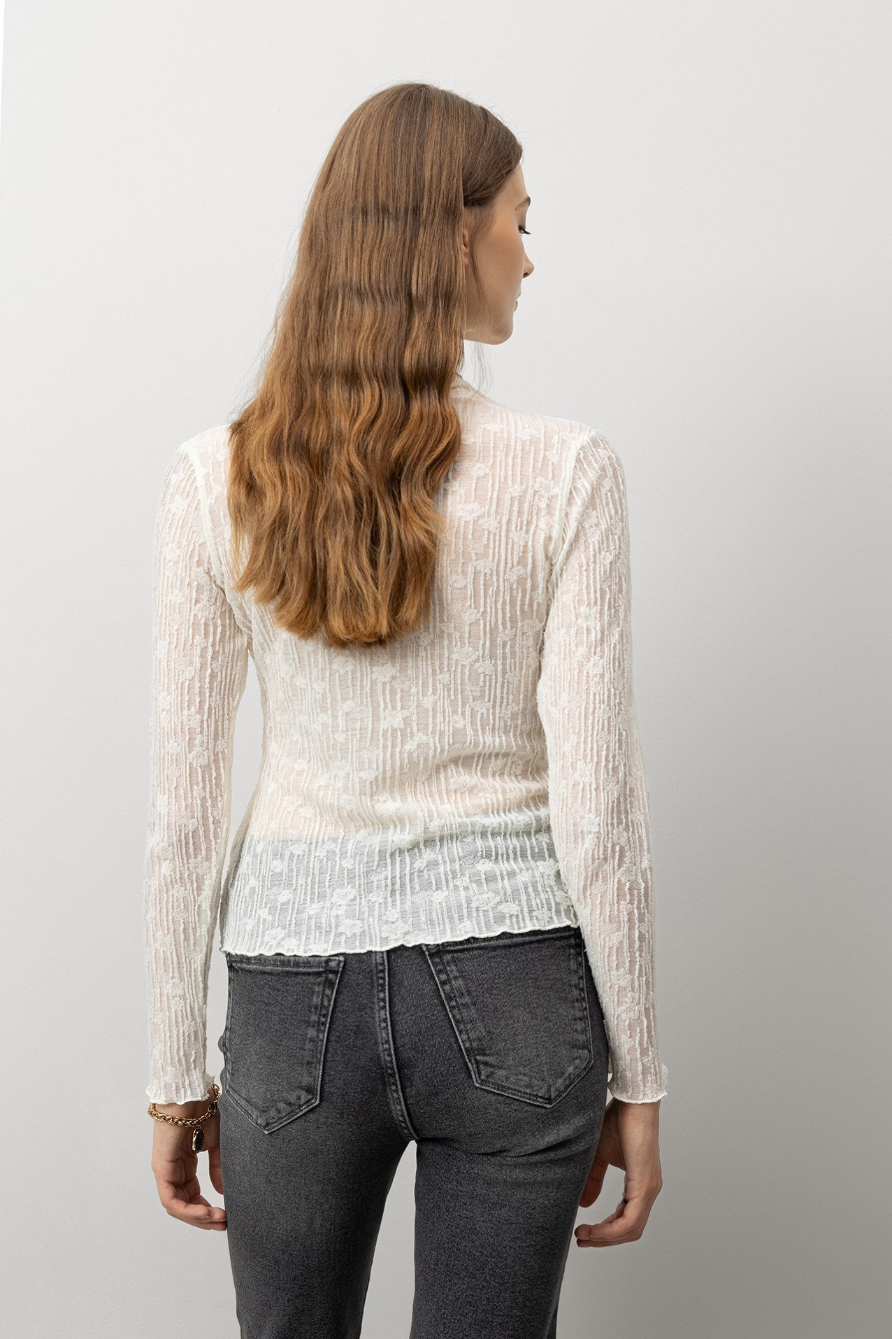 Fine T-shirt with Embroidered Texture