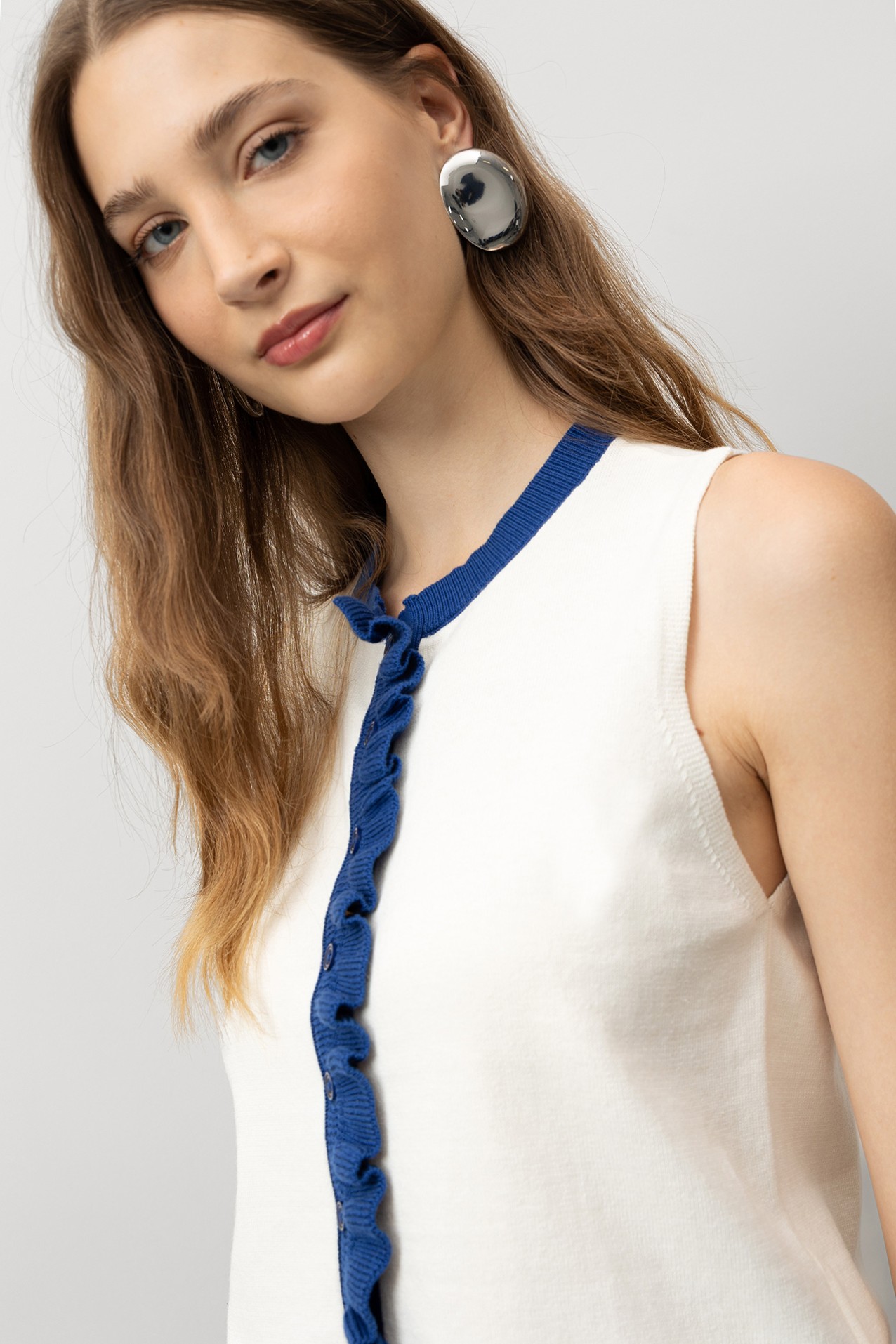 Chaleco Bicolor con Volantes