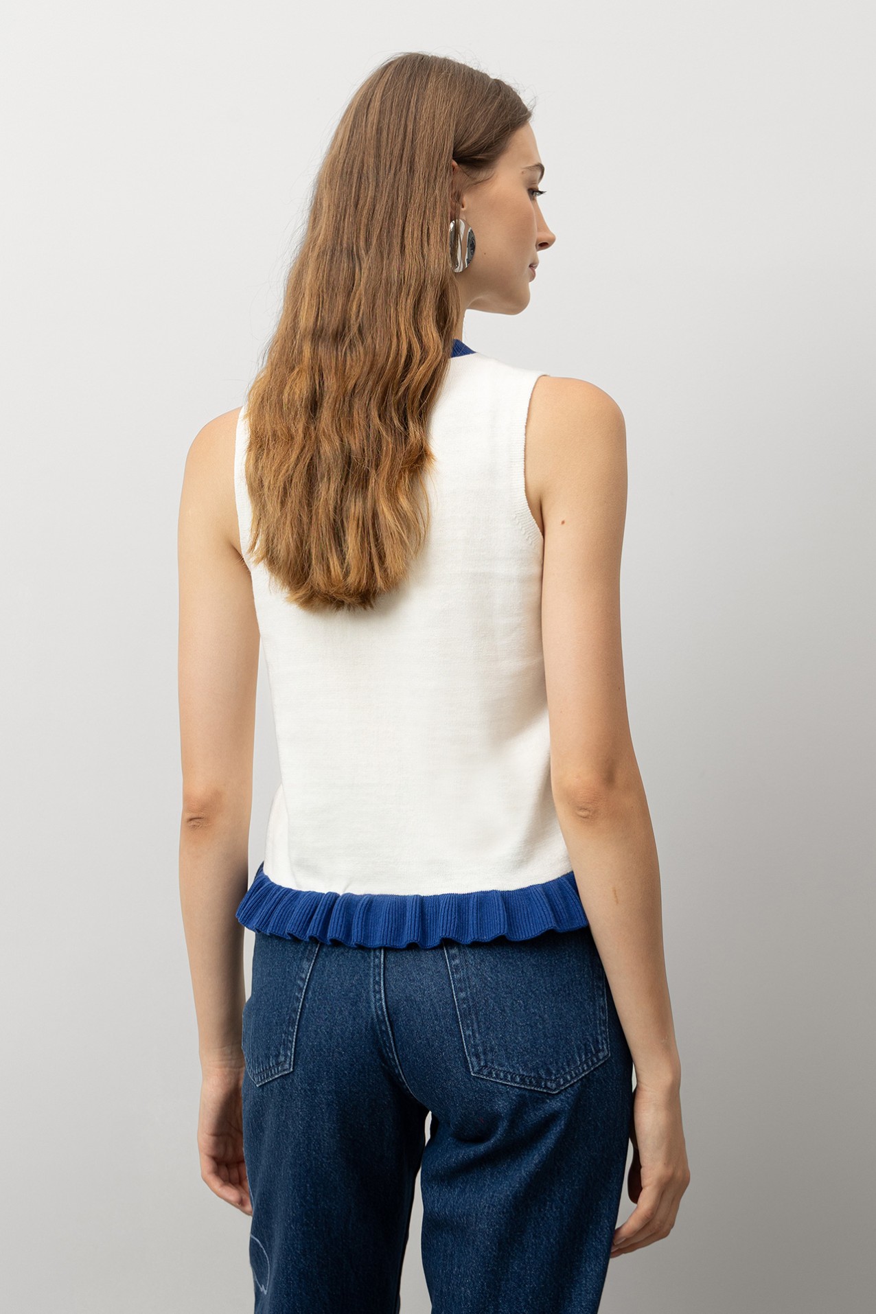 Chaleco Bicolor con Volantes