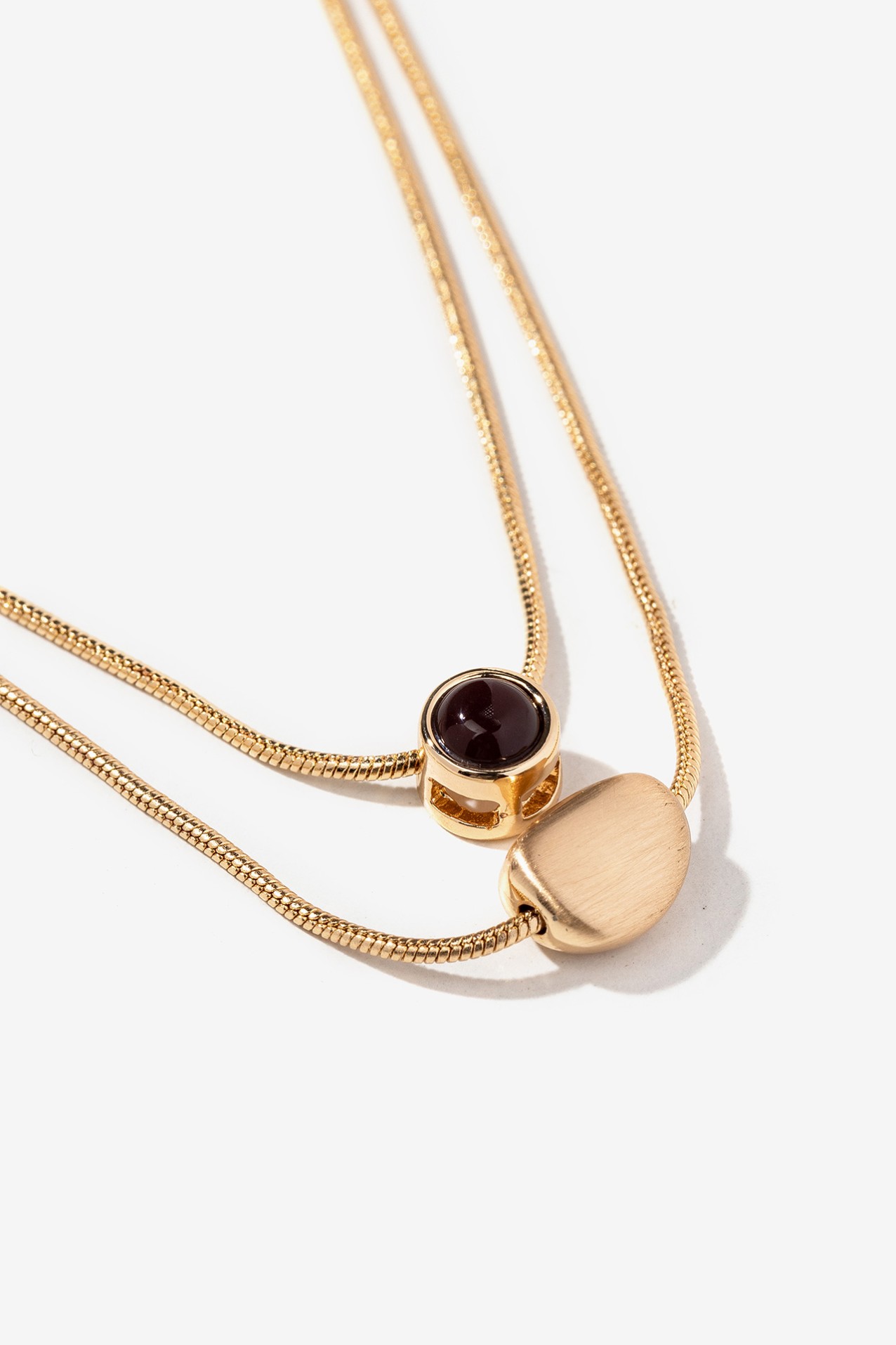 Colar Dourado Duplo Elegante