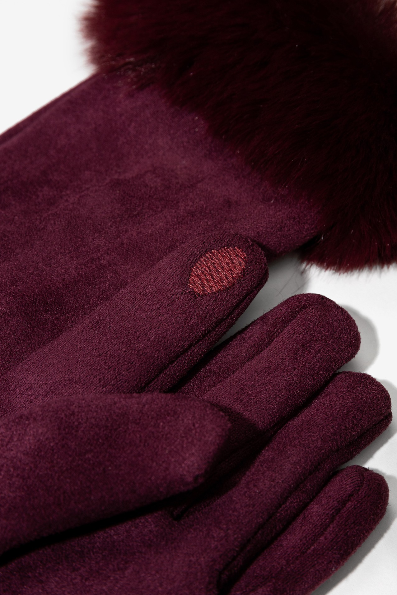 Luvas com Pormenor de Plo