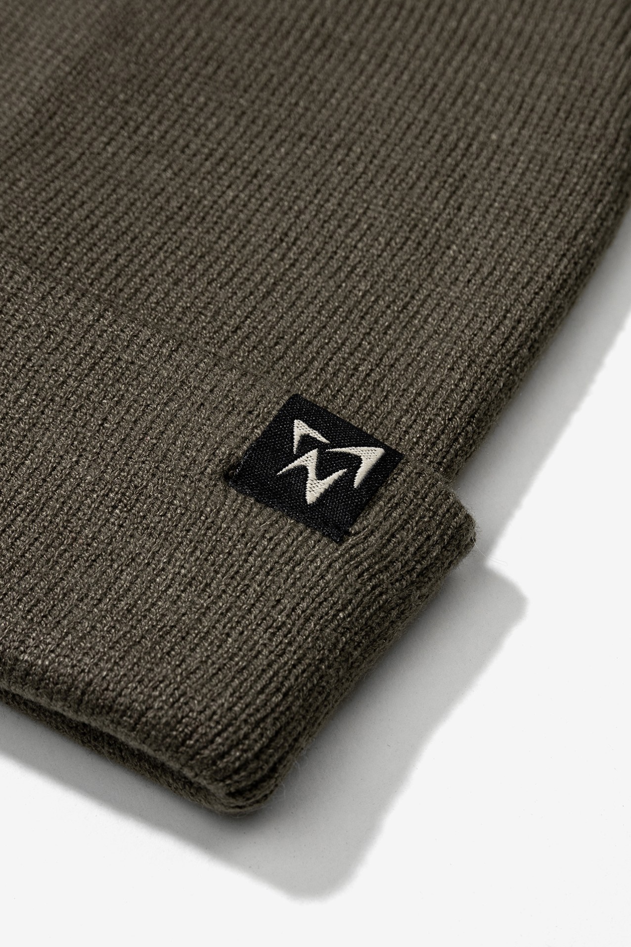 Gorro Castanho Minimalista