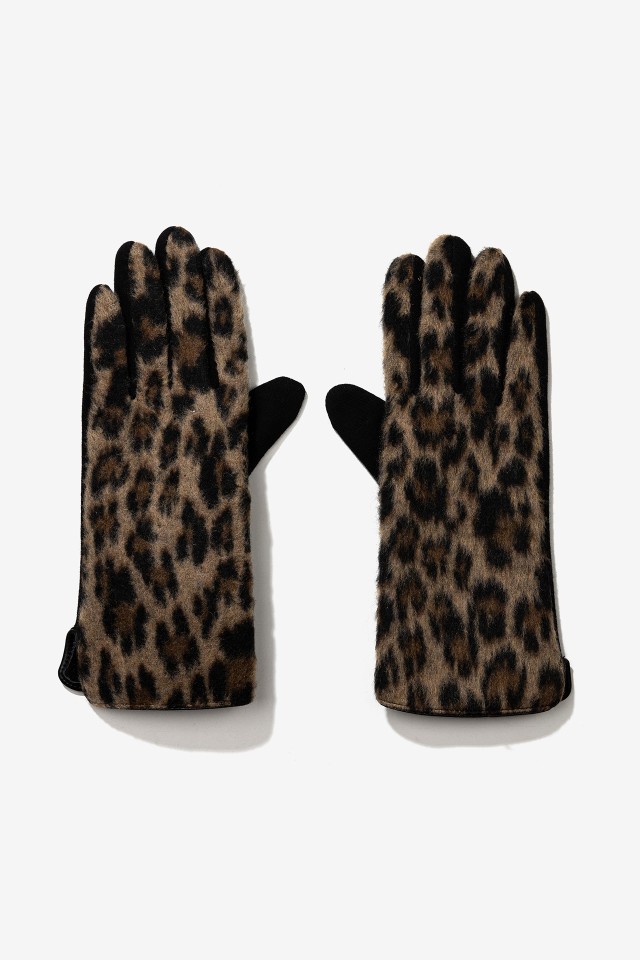 Luvas com padro leopardo
