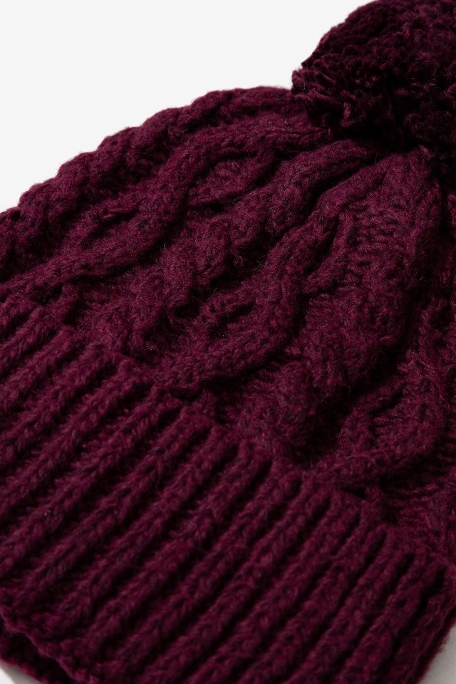 Gorro Tricotado com Pompom Gorro Tricotado com Pompom