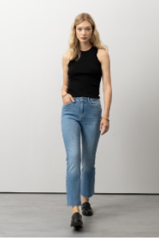 Cropped Flare