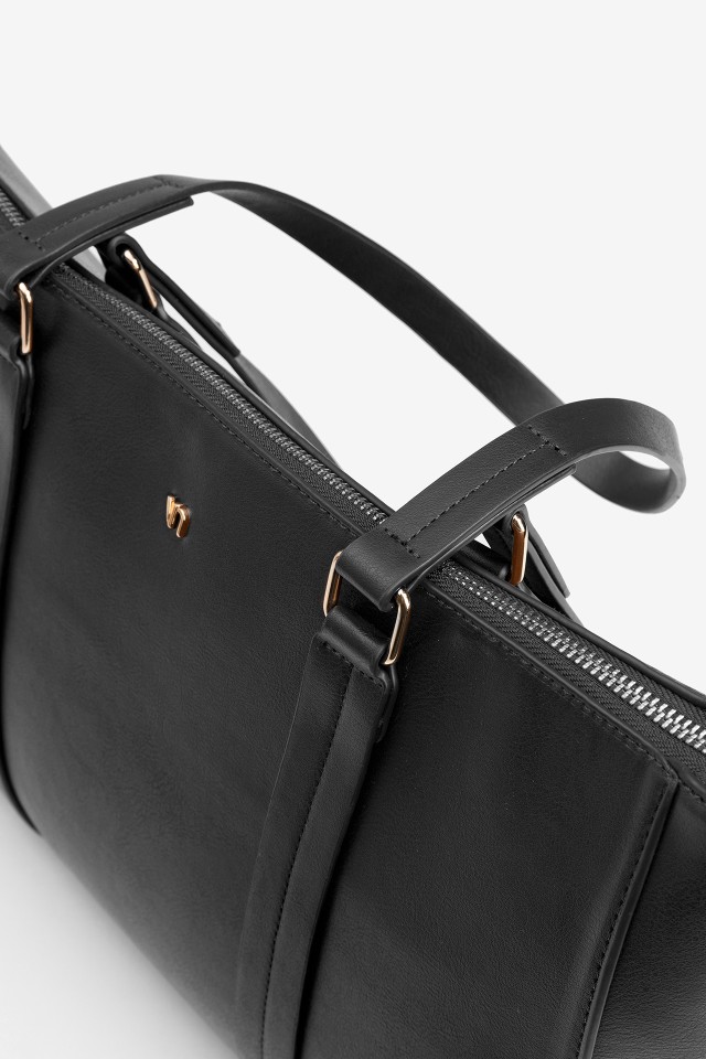 Carteira preta elegante Carteira preta elegante