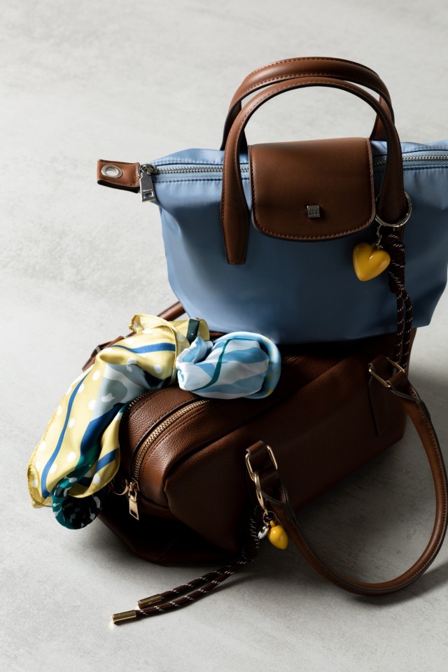 Bolso azul claro