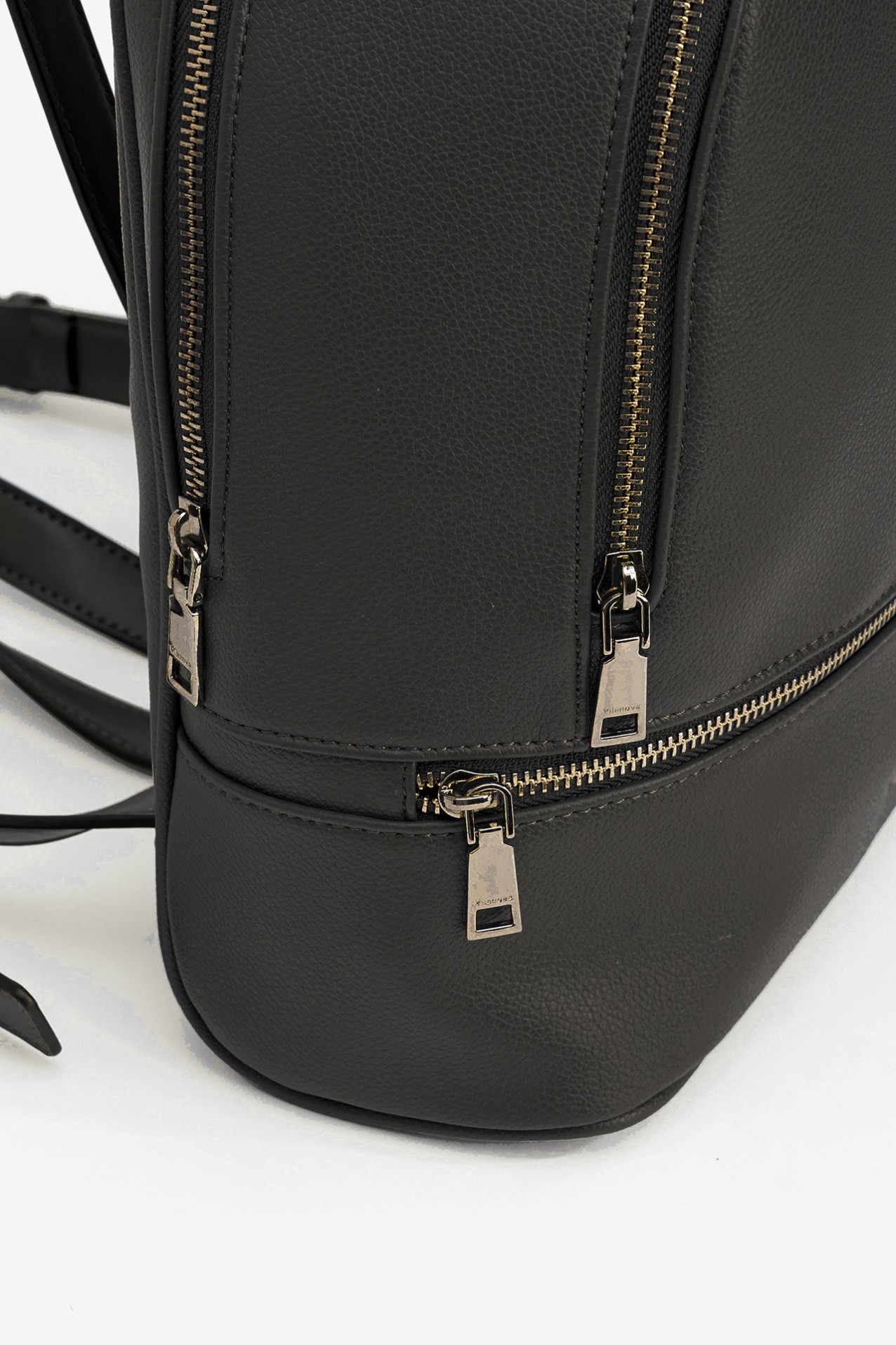 Mochila Preta Minimalista