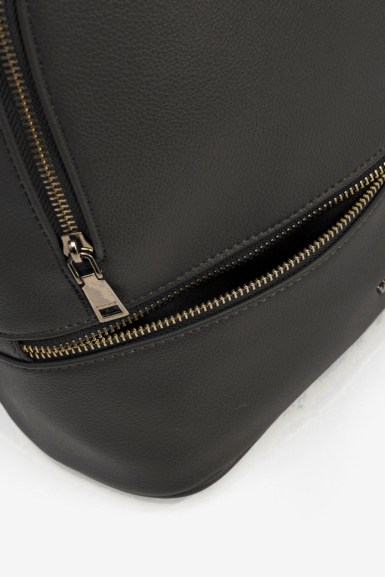 Mochila Preta Minimalista