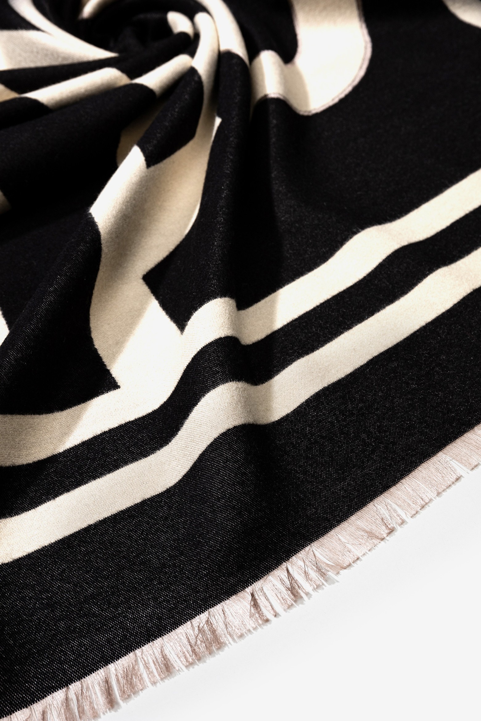 Blanket Scarf with Graphic Print