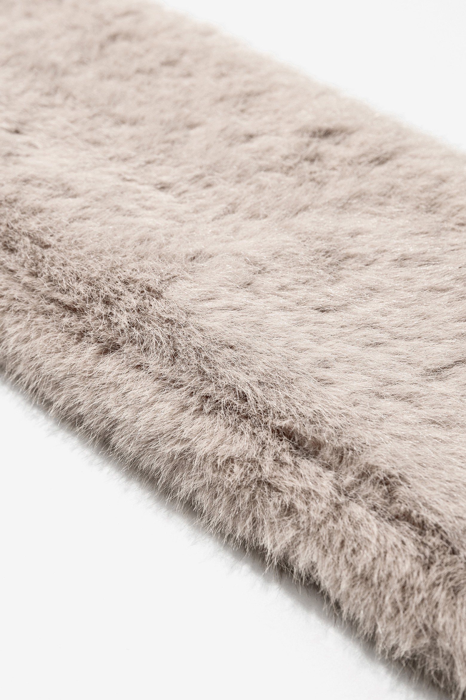 Cachecol Bege Peludo