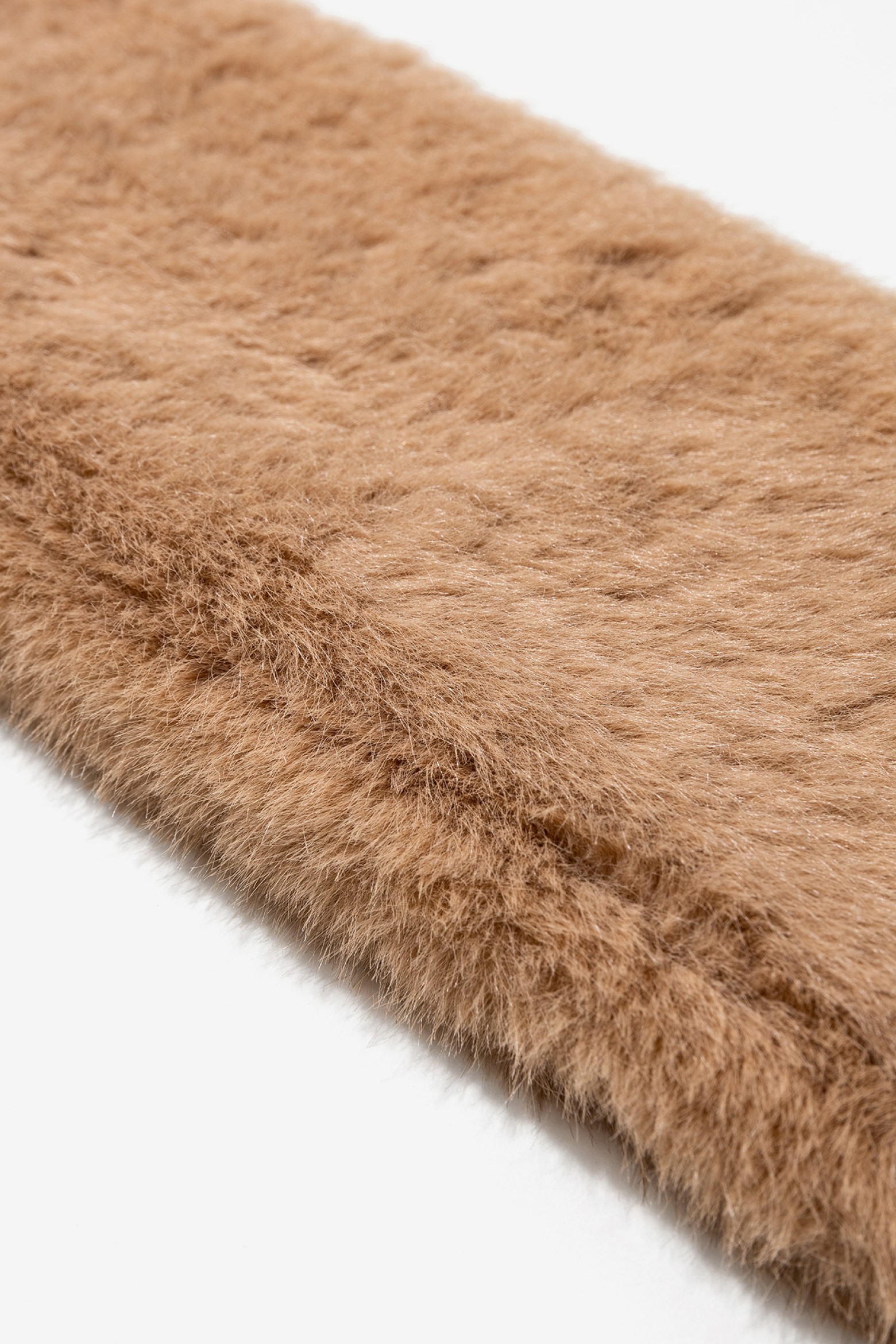 Cachecol Bege Peludo