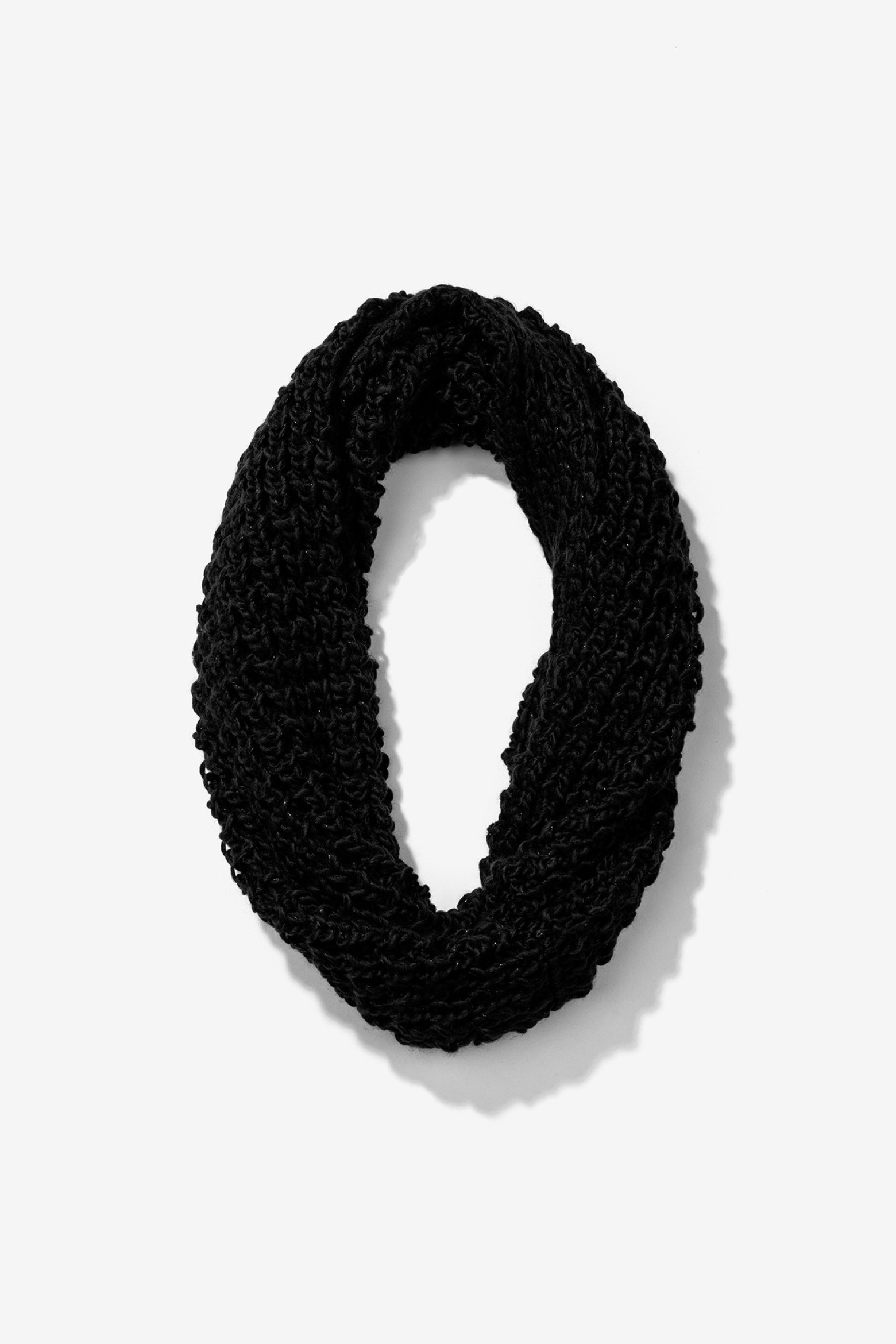 Chunky Black Knit Scarf