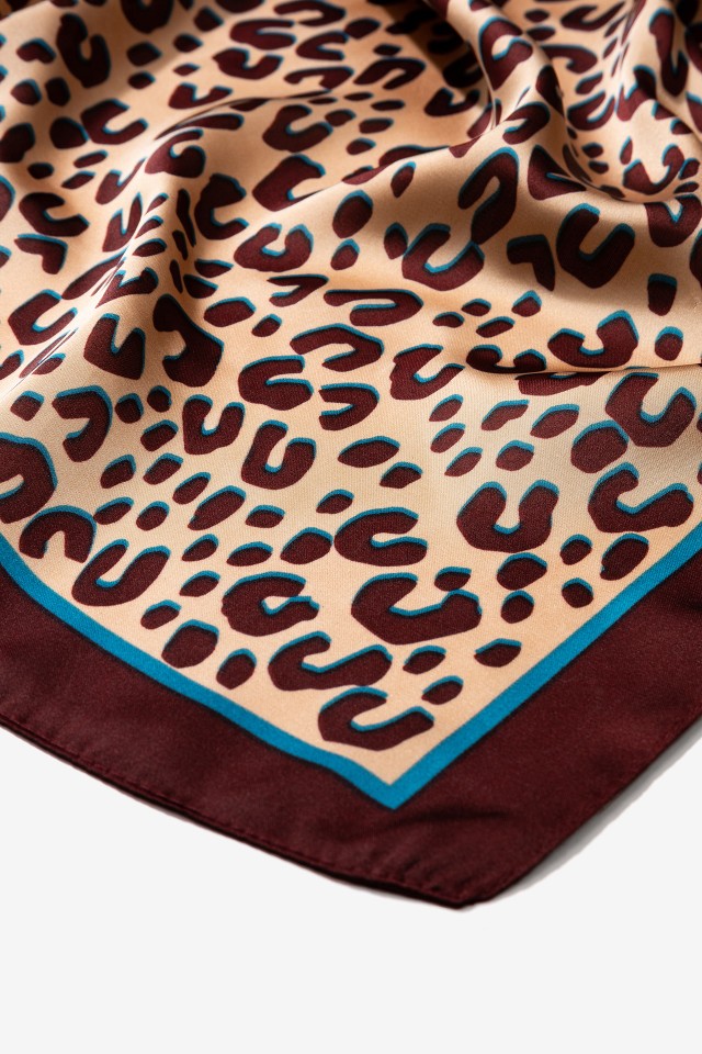 Bandana Leopardo com Borda Bandana Leopardo com Borda