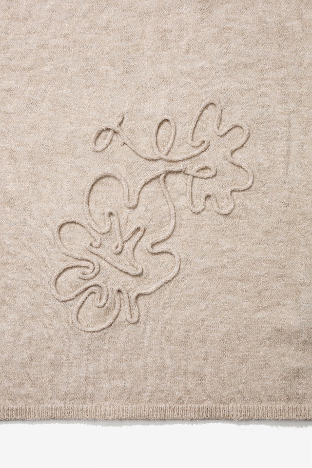 Cachecol Bege com Bordado Cachecol Bege com Bordado