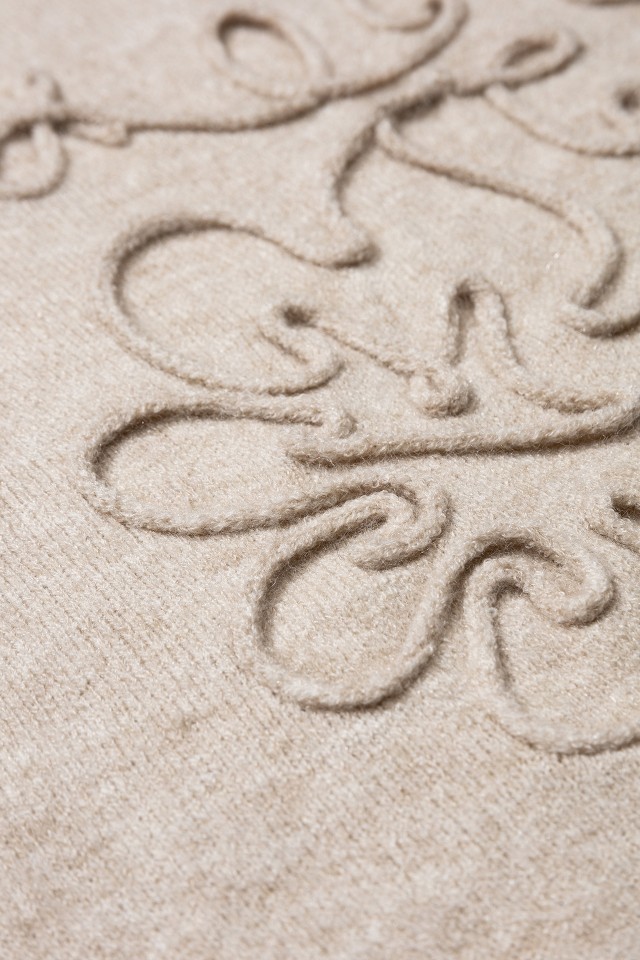 Cachecol Bege com Bordado Cachecol Bege com Bordado