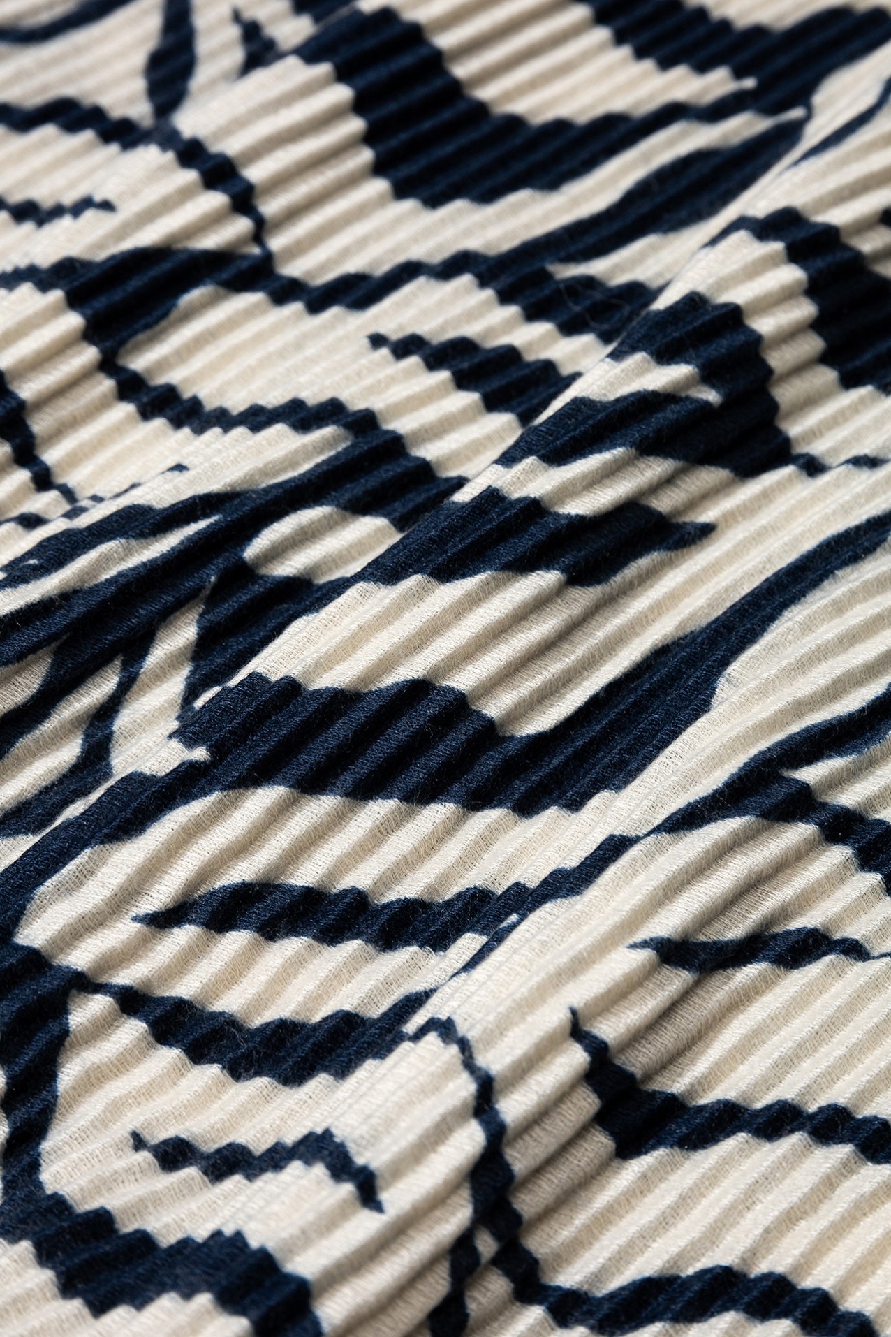 Leno estampado azul e branco