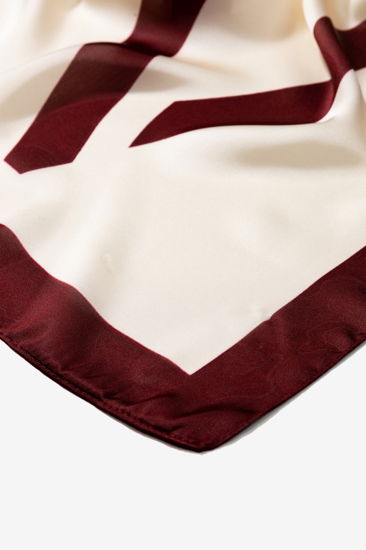 Geometric Pattern Scarf