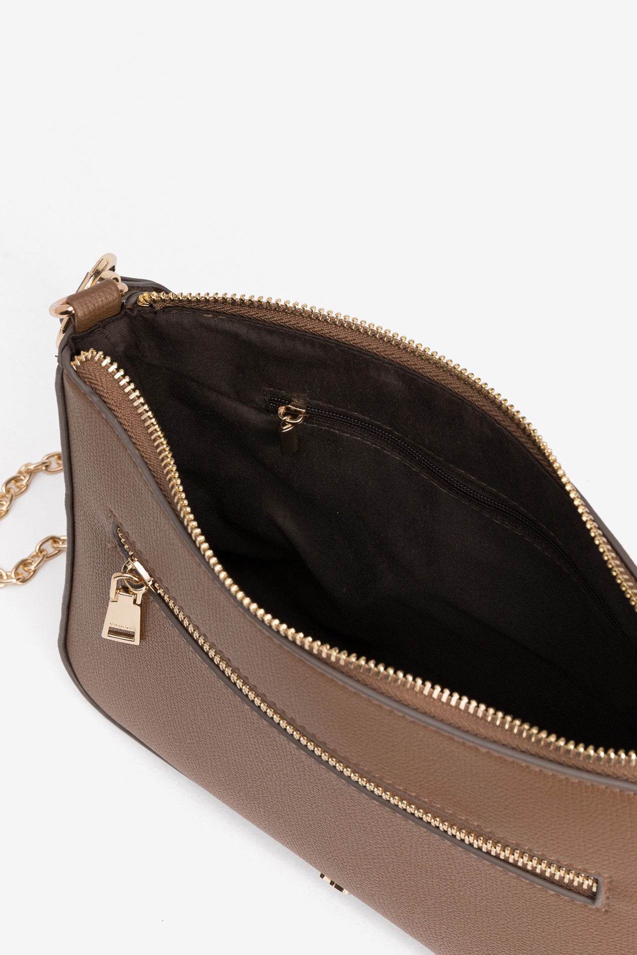 Carteira Castanha com Corrente