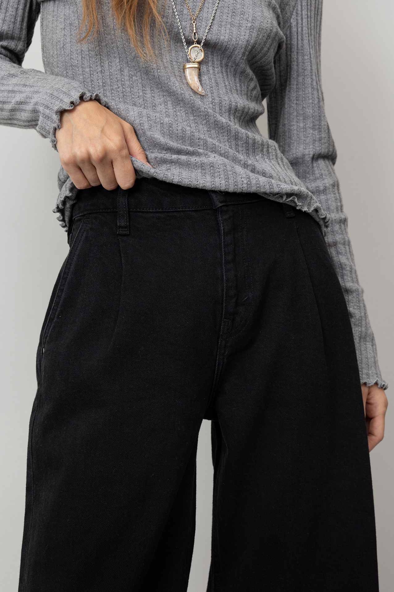 Wide Leg Jeans with Pleats