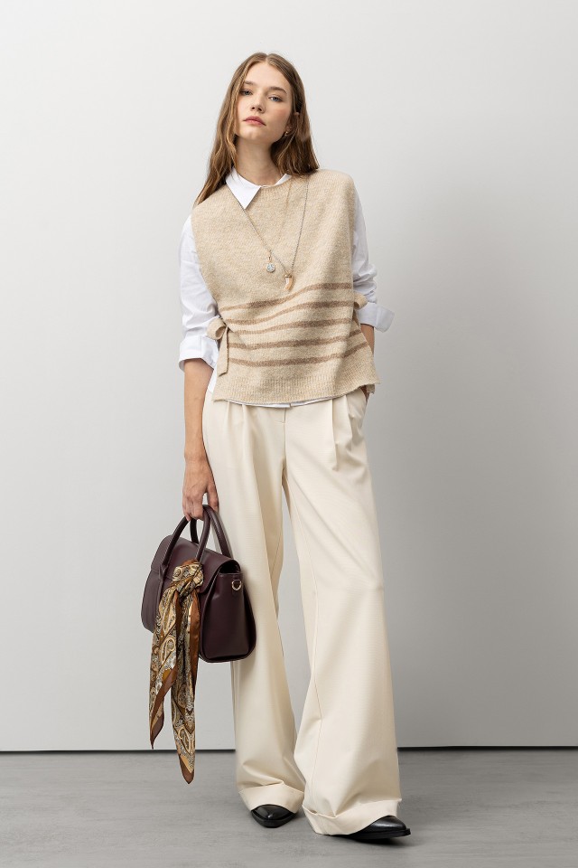 Wide-Leg Trousers with Metallic Buttons