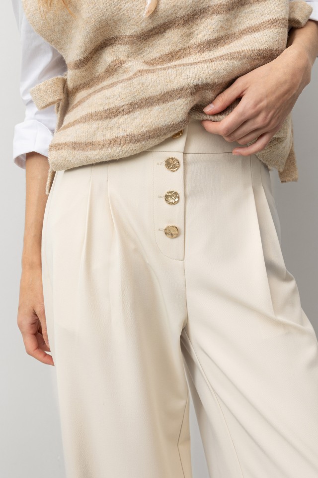 Pantaln Pierna Ancha con Botones Metlicos