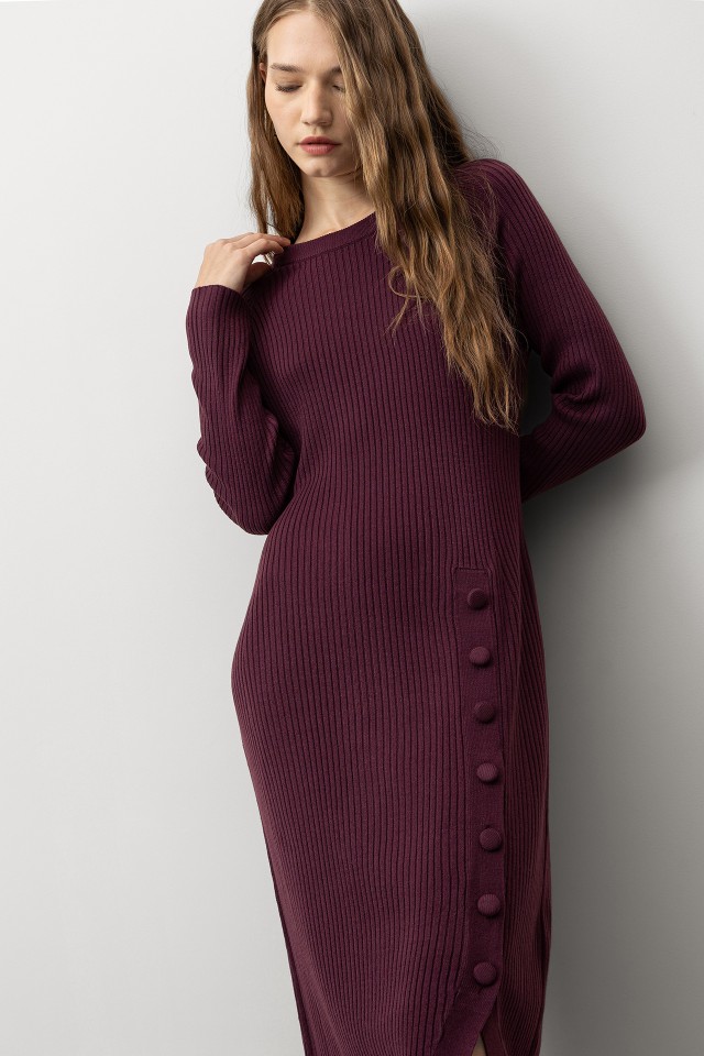 Slim Fit Dress with Slit