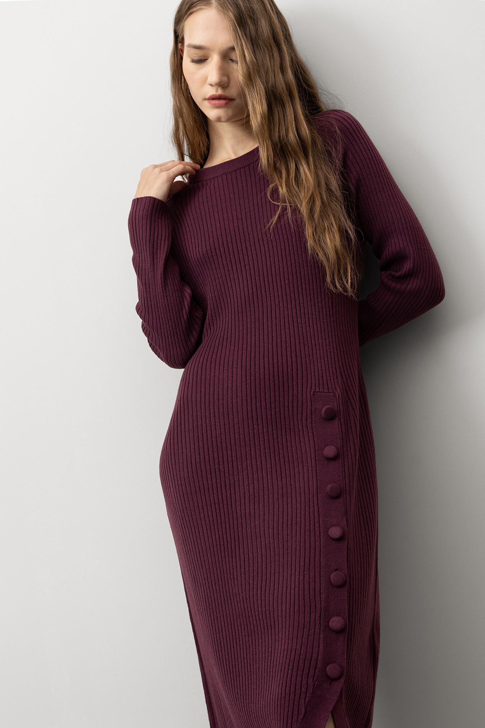 Vestido Slim Fit con Abertura