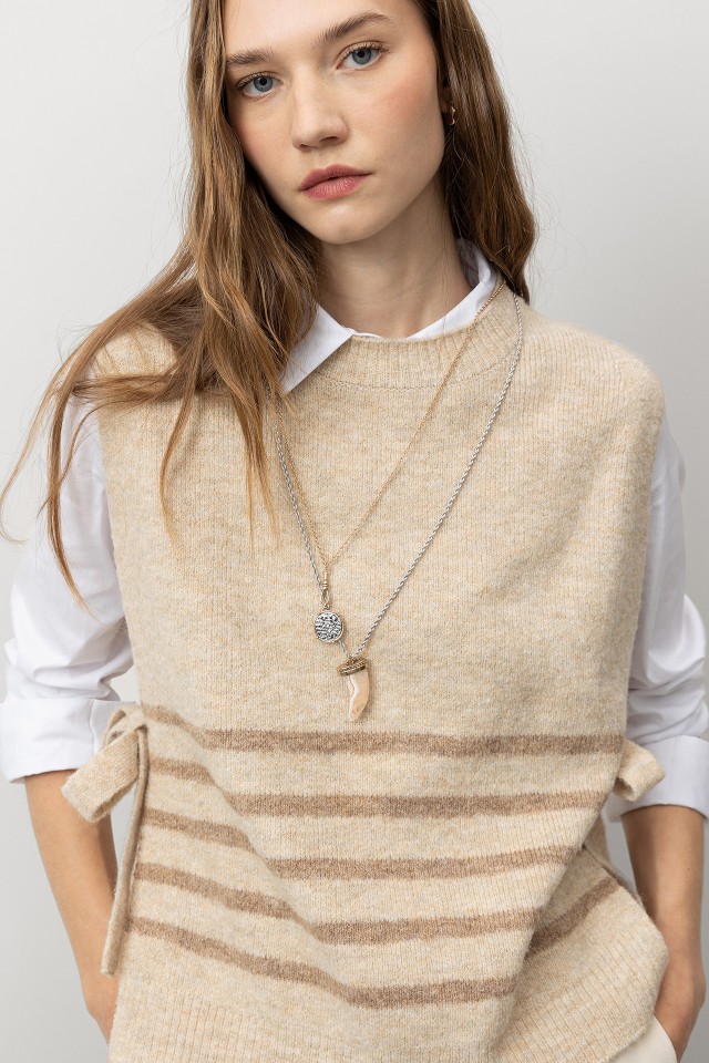 Camisola Tricotada Bege Camisola Tricotada Bege