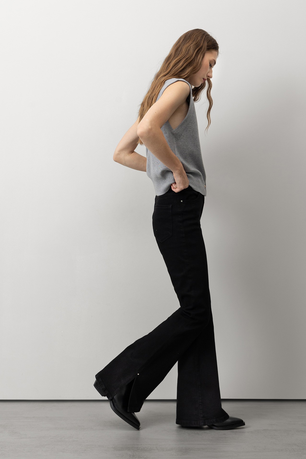 Barcelona Flare Fit Jeans