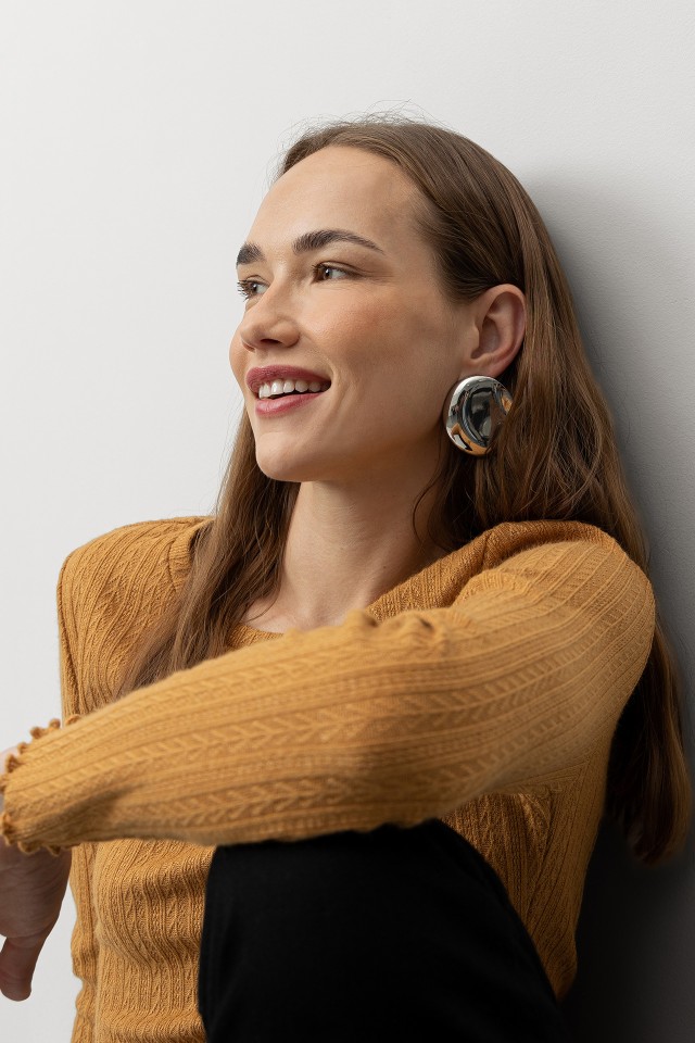 Knit T-shirt with Wavy Hem Knit T-shirt with Wavy Hem