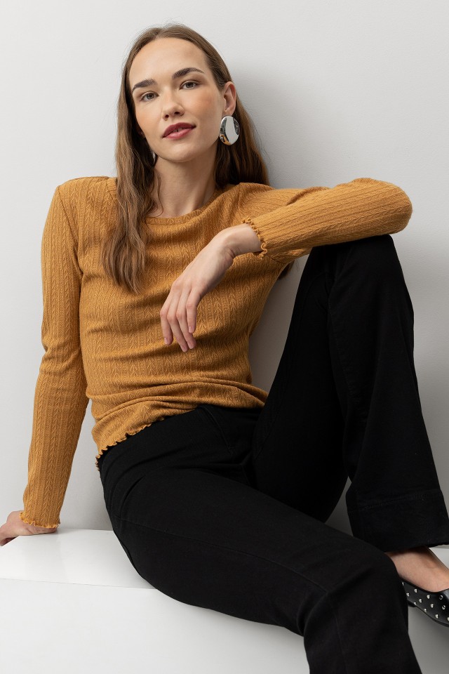 Knit T-shirt with Wavy Hem Knit T-shirt with Wavy Hem