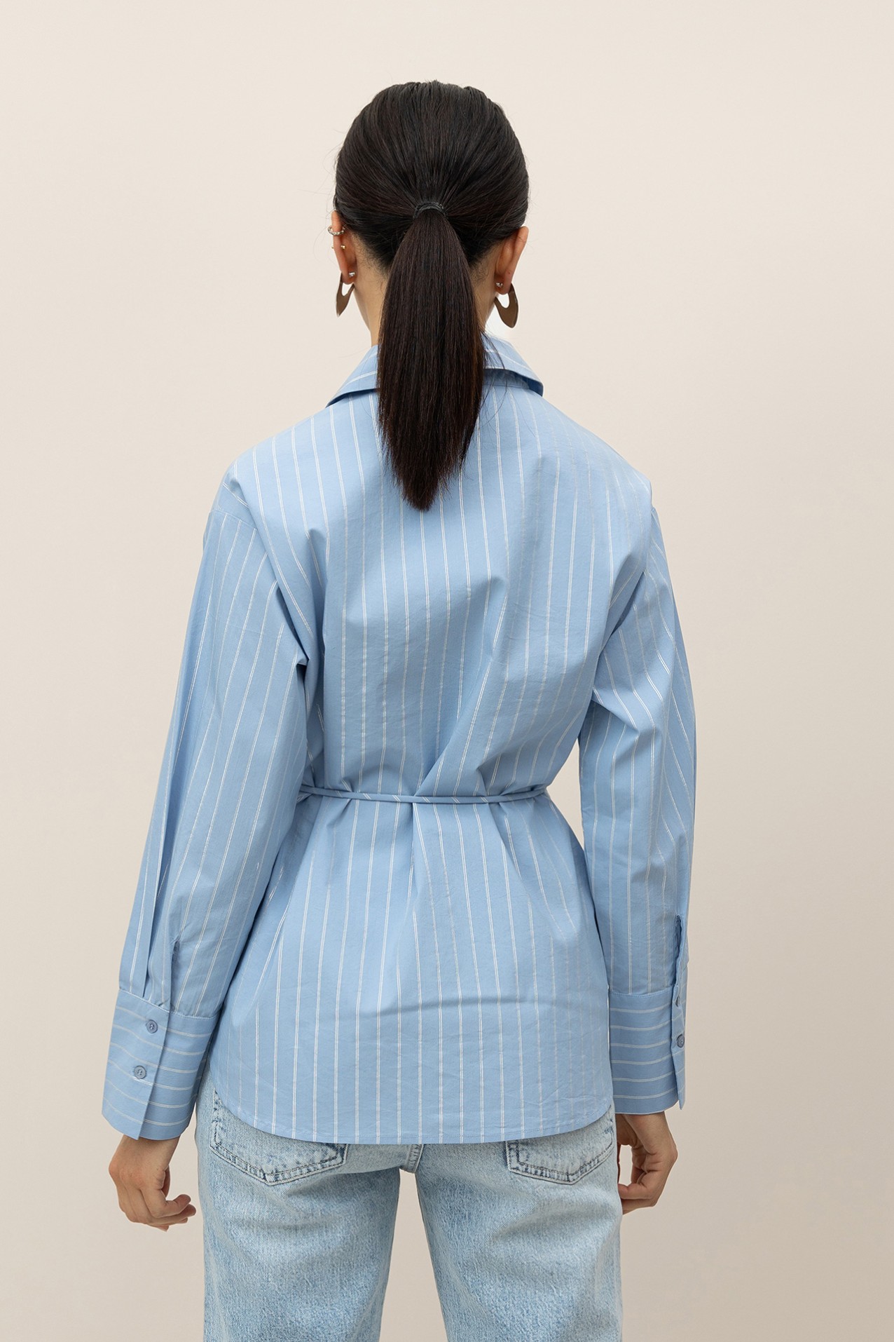 Camisa com Riscas Metlicas