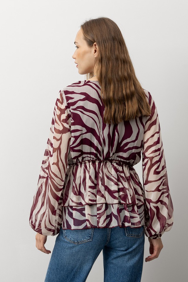 Blusa Fluida con Volantes Blusa Fluida con Volantes