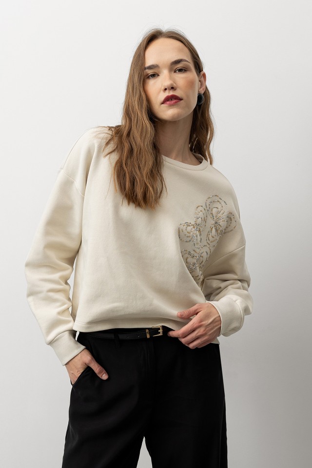 Oversized Sweatshirt with Beads Oversized Sweatshirt with Beads