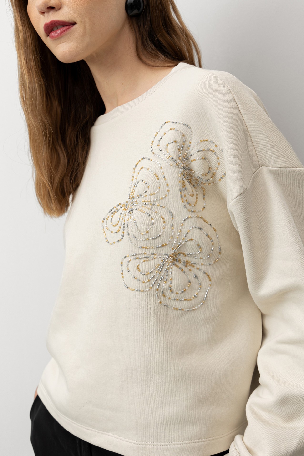 Oversized Sweatshirt with Beads