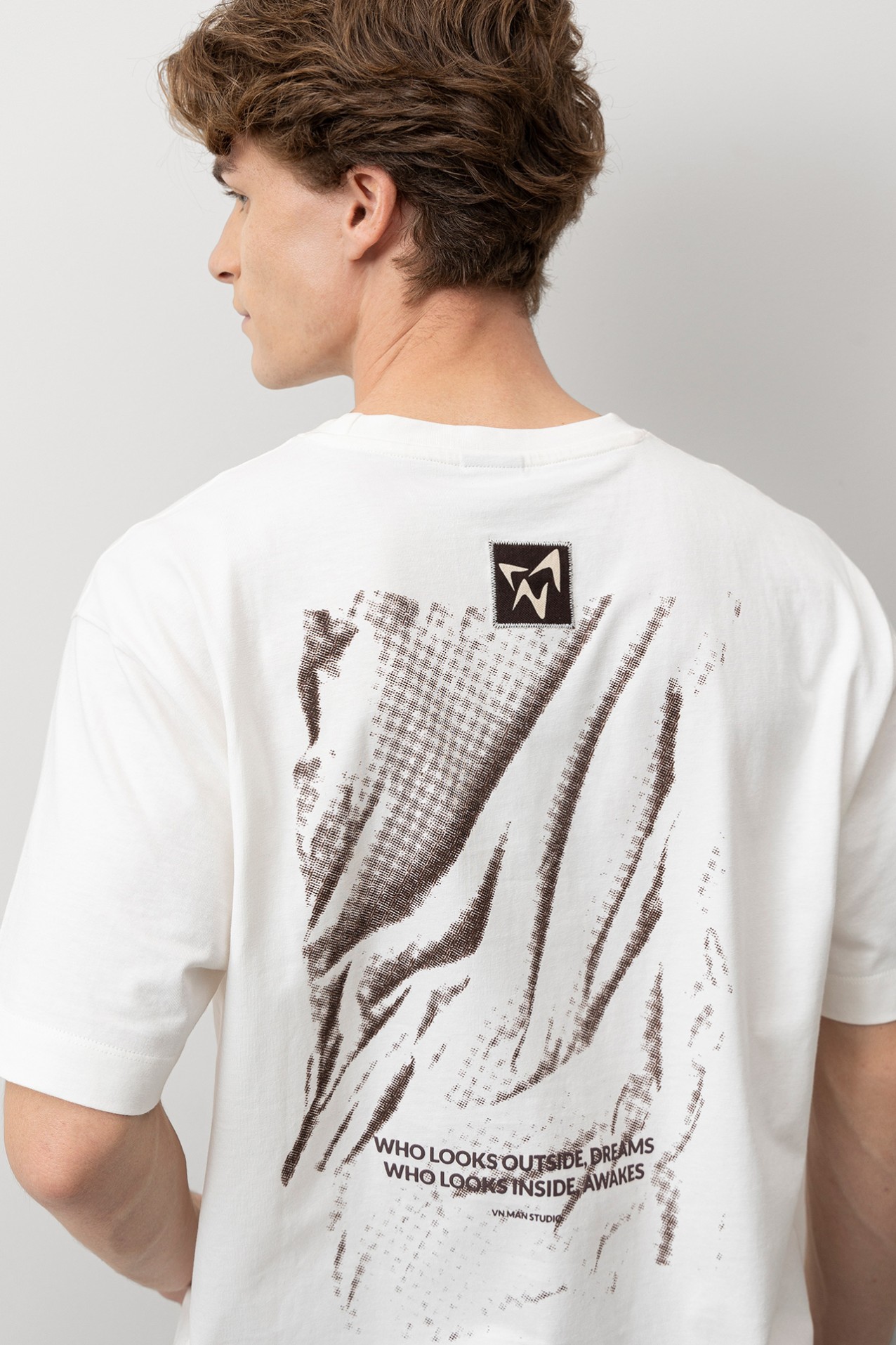 Camiseta beige relajada