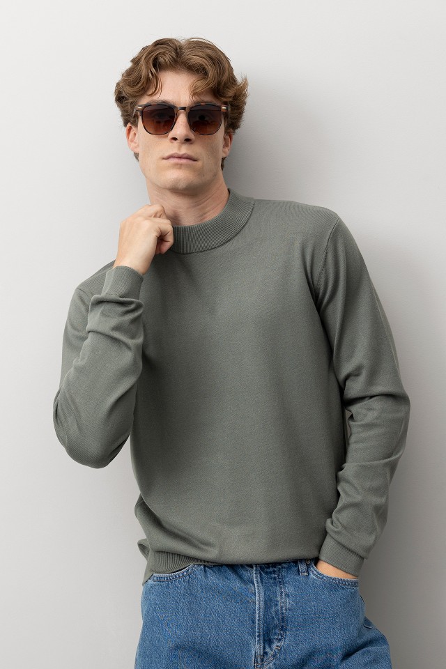 Green Long Sleeve Sweater