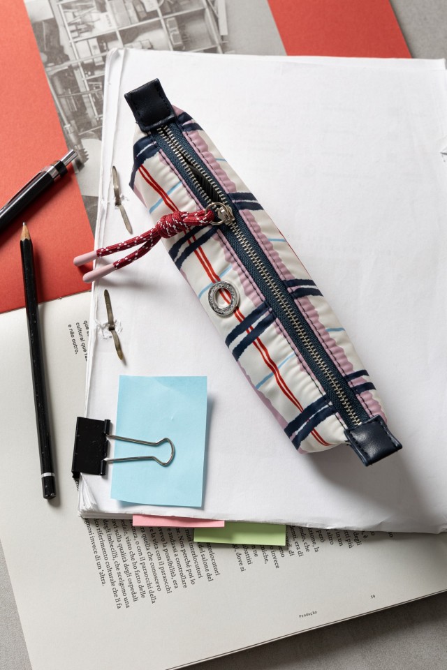 Estuche de Lpices de Nylon Estampado