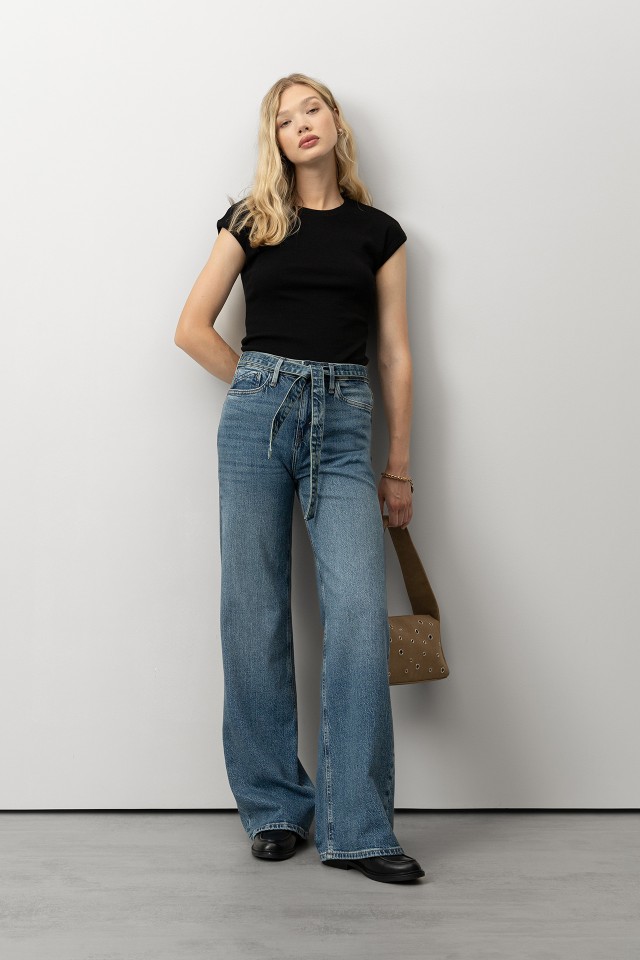 Seoul Wide Leg Jeans with Belt Seoul Wide Leg Jeans with Belt