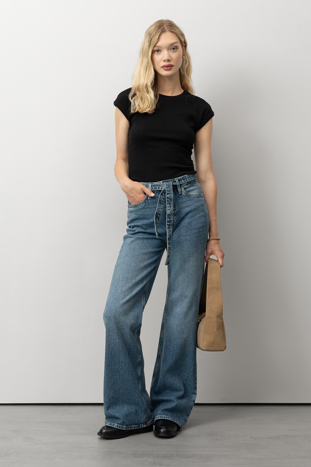 Seoul Wide Leg Jeans with Belt Seoul Wide Leg Jeans with Belt