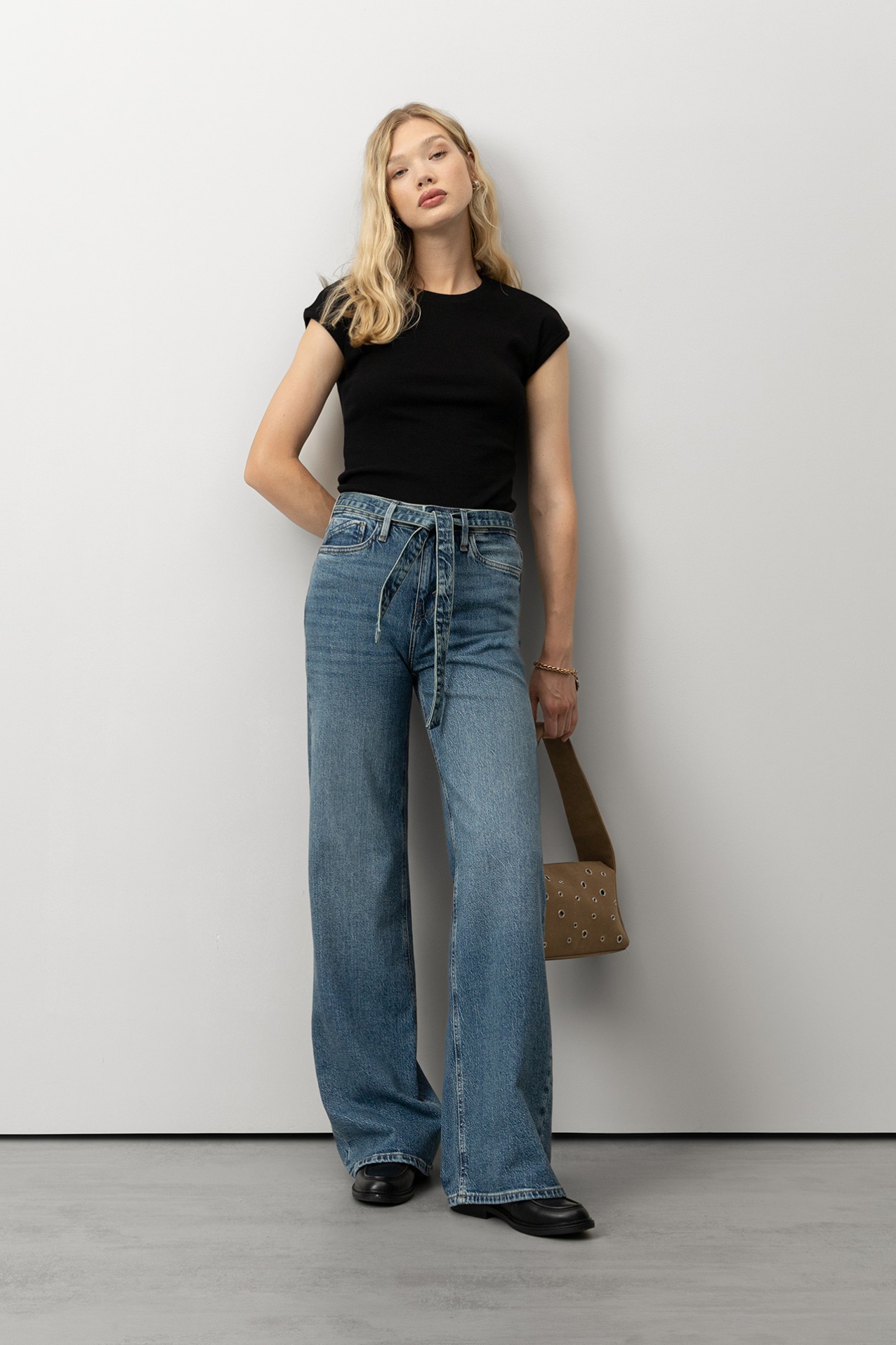 Seoul Wide Leg Jeans with Belt