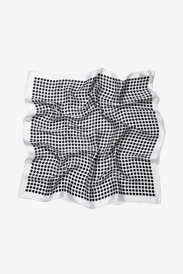 Bandana de lunares elegante