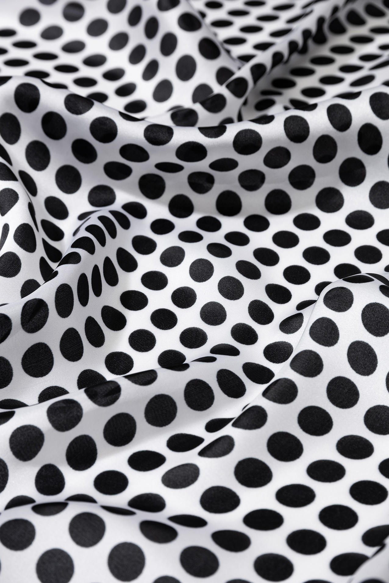 Bandana de lunares elegante