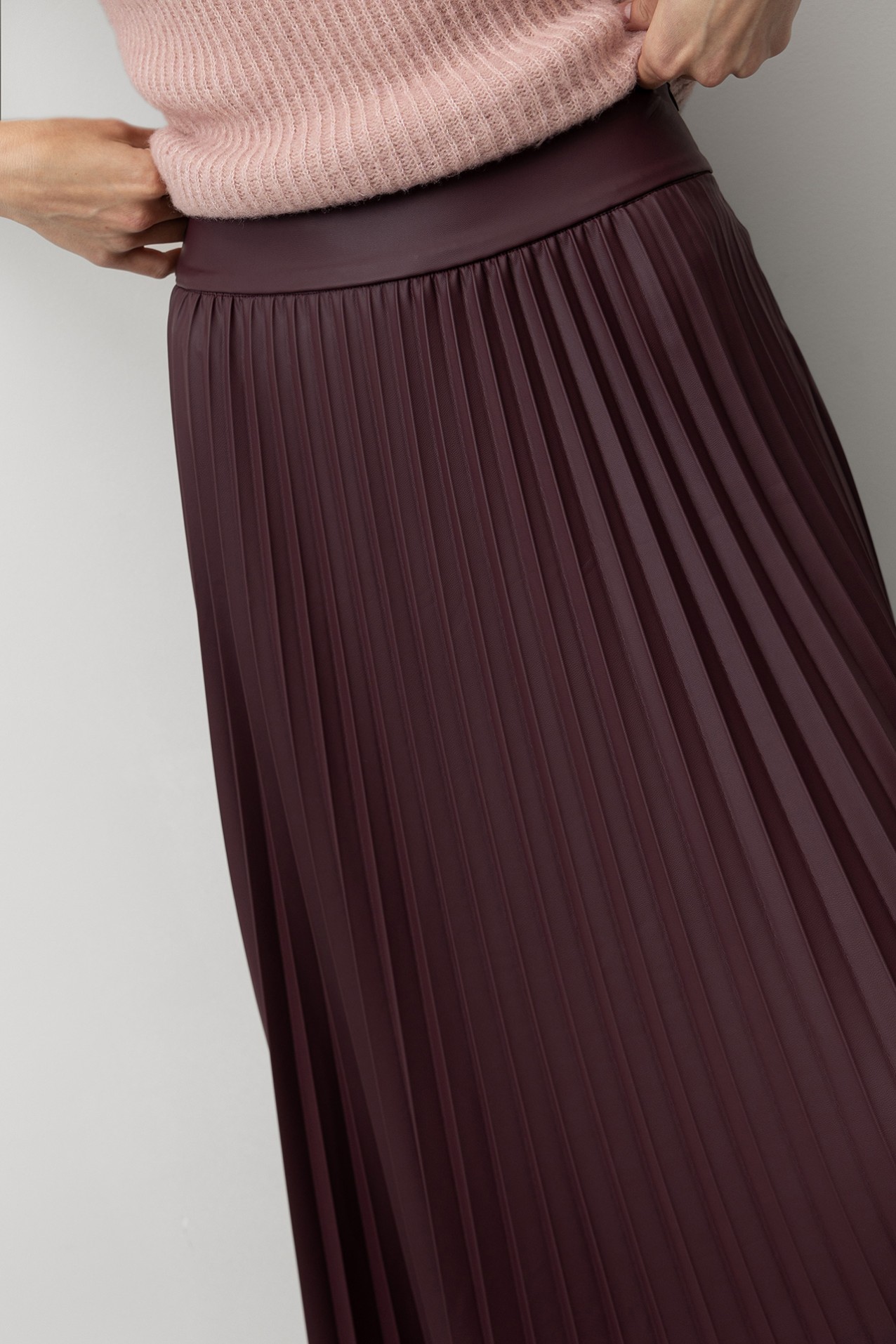 Wine-Toned Pleated Midi Skirt